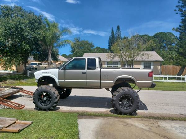 Chevy S10 Mud Truck for Sale - FL